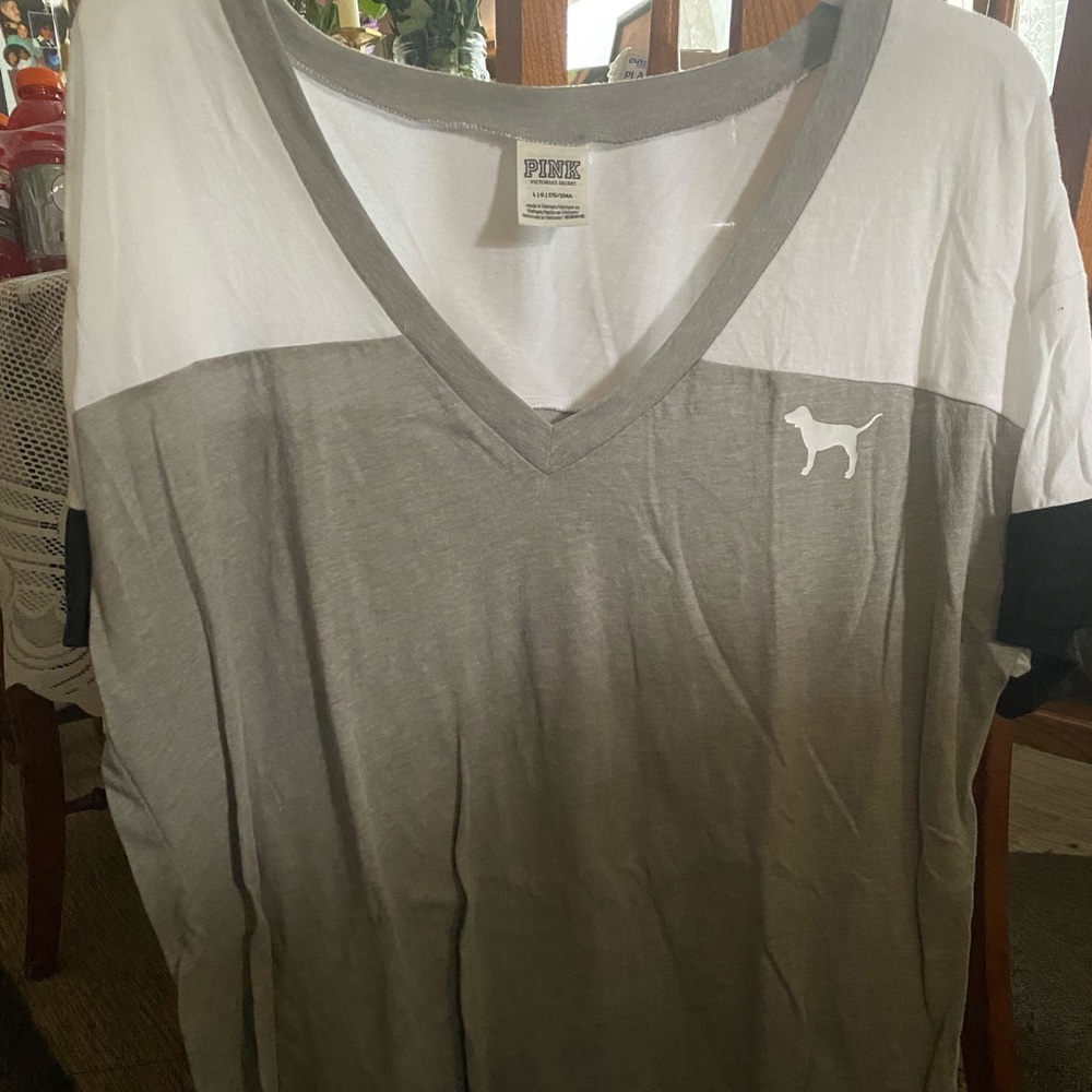 Baggy. New. Never worn.